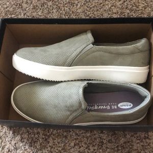 Dr. Scholl’s memory foam shoes